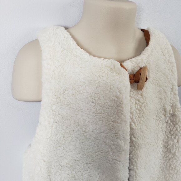 Tahari Faux Fur Vest Girls Size 8 Cream Color ~ Single button front Soft / A275 - Picture 2 of 8